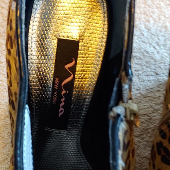 NWOT Faux Calf Hair Wedge Peep Toe Bootie, Leopard Print - Picture 6 of 9